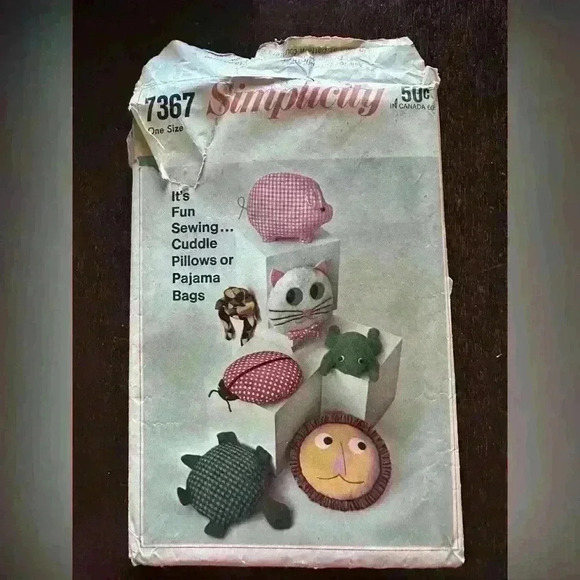 Sewing pattern for cuddle pillows, and pajama bags - Picture 1 of 2